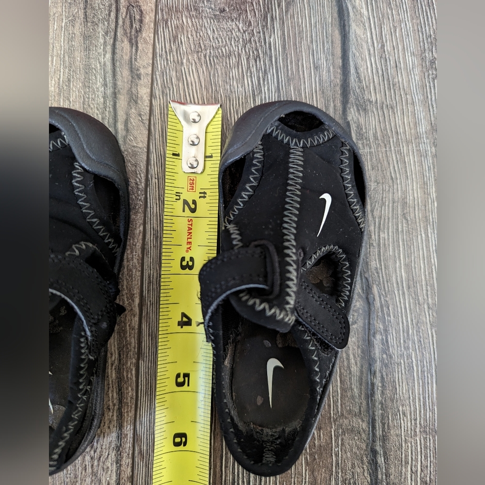 *SOLD* Nike Toddler 6 Boy Girl Black Water Shoes Sandals Sunray - Picture 2 of 5